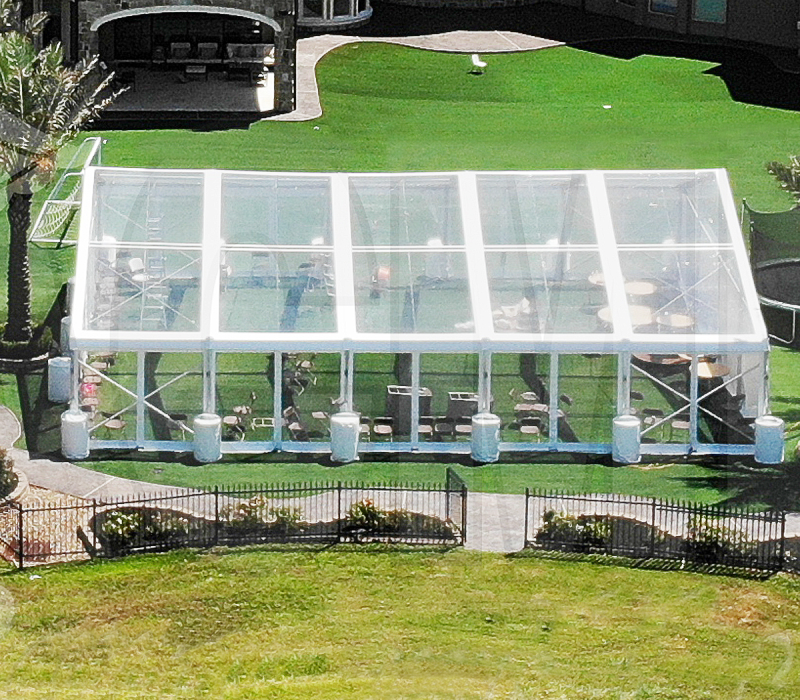 Clear top structure tent rental showing the transparent roof